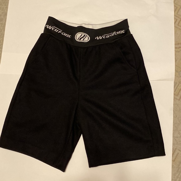 NWOT WELLFONE WELLFONE BLACK & WHITE COLOR SIZE S SWEATER SHORTS - Picture 2 of 13